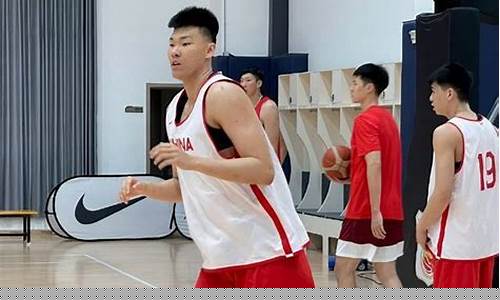 夏季联赛周琦没有登场吗-夏季联赛周琦没有