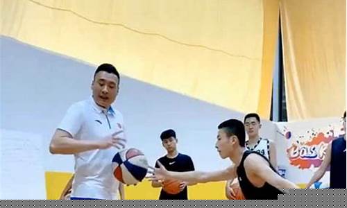 篮球突破不敢突怎么办-篮球突破老是怕摔
