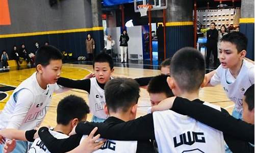 少年篮球队员身高-少年篮球运动员